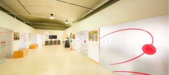 Escritório de 5 divisões em Albiate, Italy N.º 310956 16
