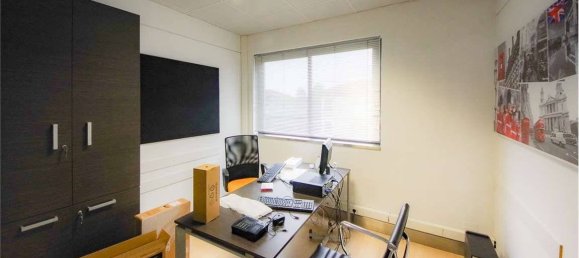 Escritório de 5 divisões em Albiate, Italy N.º 310956 18