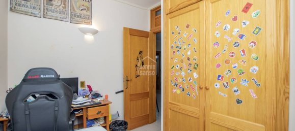 Apartamento de 2 dormitorios en Mahon, Spain No. 5055 15