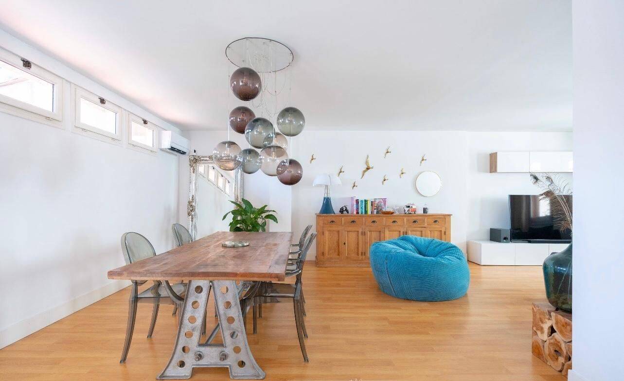 3 bedrooms Apartment in Marseille, France No. 332677