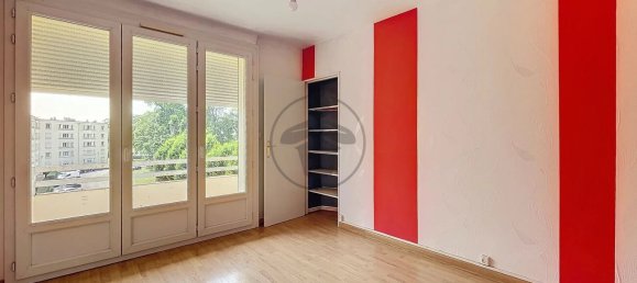 2 bedrooms Apartment in Saint-Quentin, France No. 262360 5