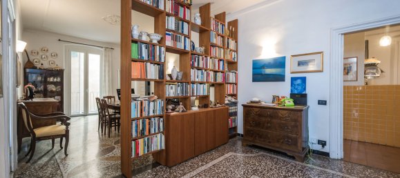 3 chambres Propriété commerciale à Genoa, Italy No. 381144 8