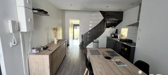 Gebäude in Flixecourt, France 180m², Nr. 74654 32