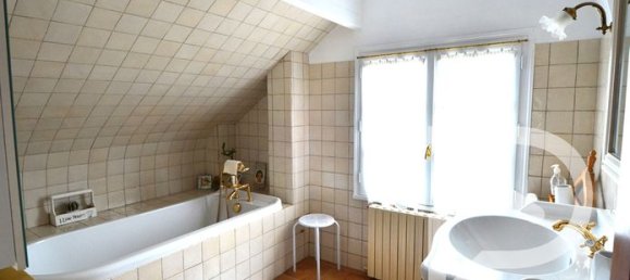 4 Schlafzimmer Haus in Val-d'Oise, France, Nr. 360368 11