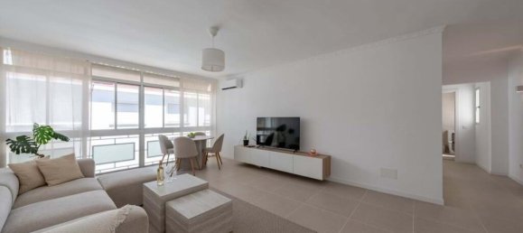3 Schlafzimmer Wohnung in Estepona, Spain, Nr. 217820 5