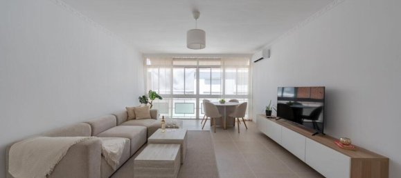 3 Schlafzimmer Wohnung in Estepona, Spain, Nr. 217820 2