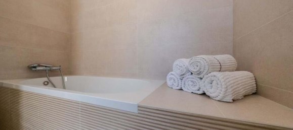 3 Schlafzimmer Wohnung in Estepona, Spain, Nr. 217820 22