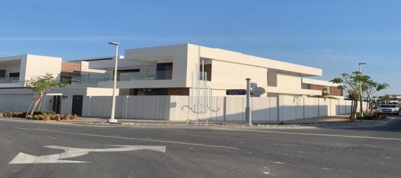 5 bedrooms Villa in Yas Island, UAE No. 44421 3