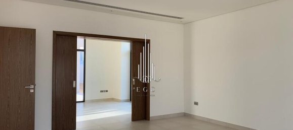 5 bedrooms Villa in Yas Island, UAE No. 44421 11