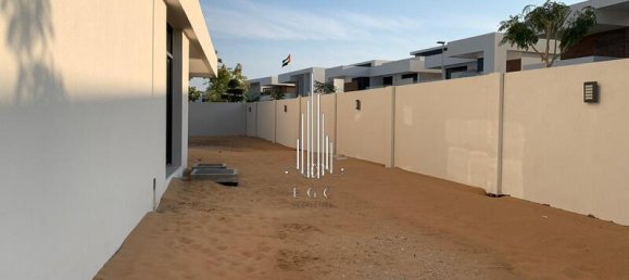 5 bedrooms Villa in Yas Island, UAE No. 44421 15