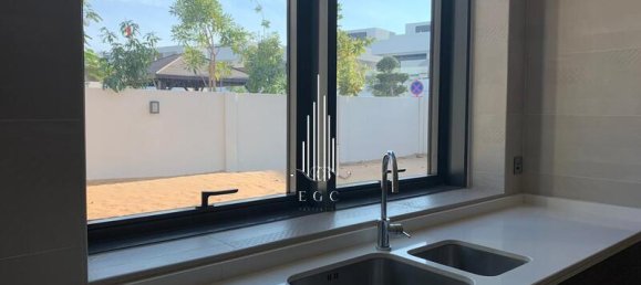 5 bedrooms Villa in Yas Island, UAE No. 44421 5