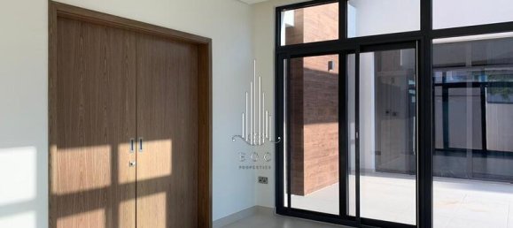 5 bedrooms Villa in Yas Island, UAE No. 44421 2