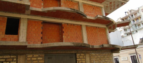 20 rooms House in Vittoria, Italy No. 275533 3