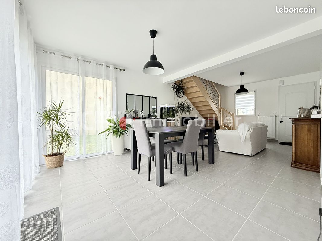 4 bedrooms House in Saint-Meloir-des-Ondes, France No. 189970