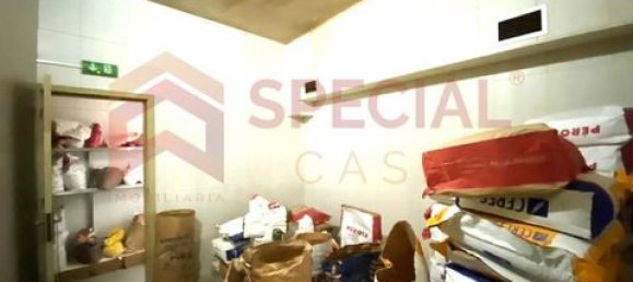 483m² Commercial property in Paredes, Portugal No. 151689 28