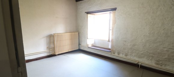 6 bedrooms House in Prouilly, France No. 69598 9