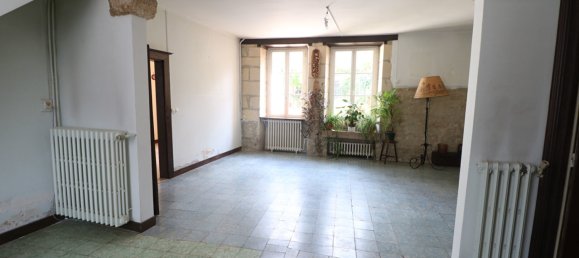 6 bedrooms House in Prouilly, France No. 69598 8