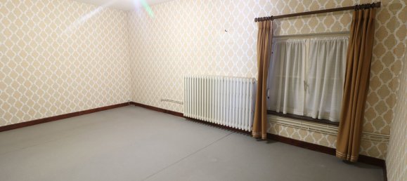 6 bedrooms House in Prouilly, France No. 69598 10