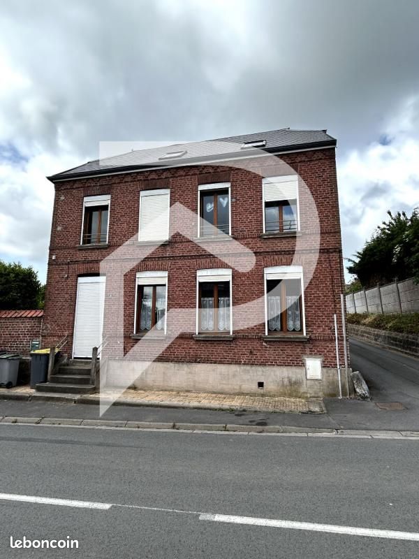 3 bedrooms House in Maurois, France No. 226431