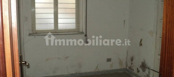 2غرفة عقار تجاري في Augusta, Italy رقم 68360 5