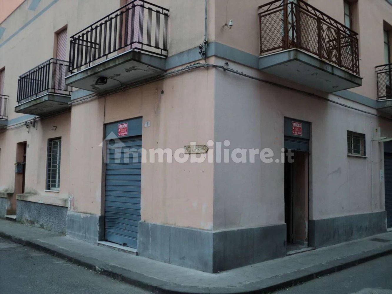 2غرفة عقار تجاري في Augusta, Italy رقم 68360