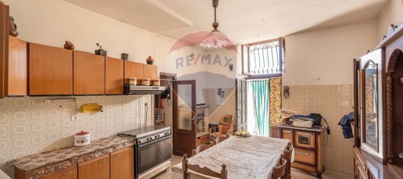 8 bedrooms House in Apiro, Italy No. 346294 3