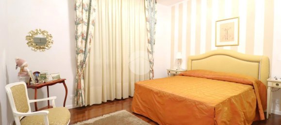 8 rooms Villa in Giulianova, Italy No. 76813 3