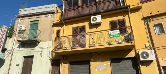 3 rooms Apartment in Reggio Calabria, Italy No. 269332 10