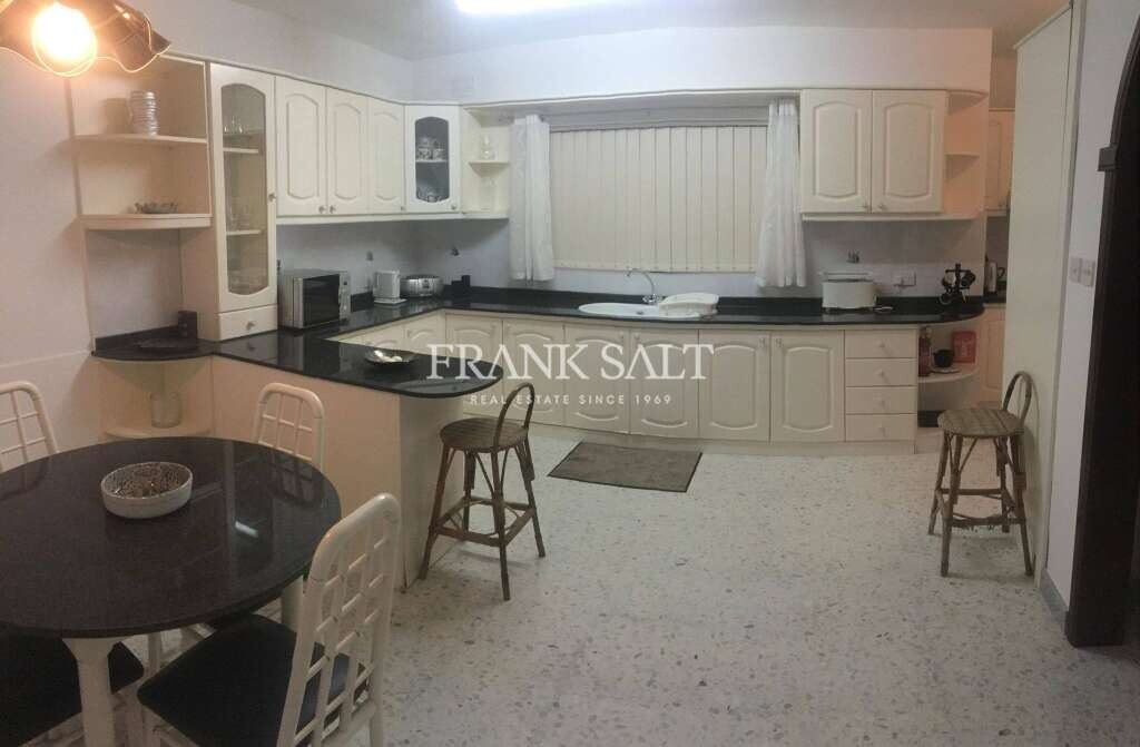 3 bedrooms House in Saint Julian's, Malta No. 11150