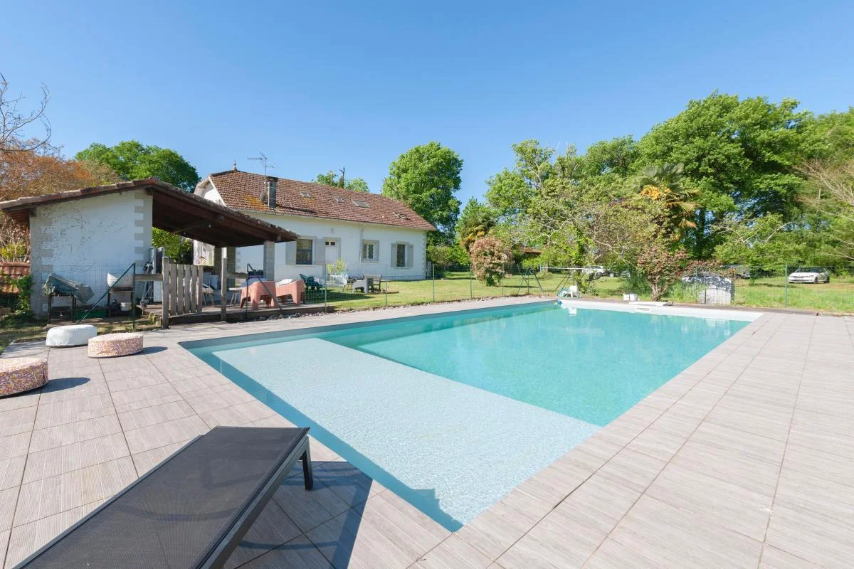 6 bedrooms House in Landes, France No. 351000
