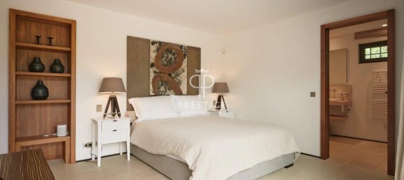 5 bedrooms Villa in Saint-Tropez, France No. 347799 11
