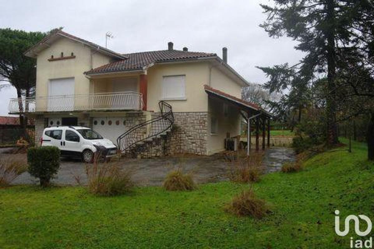 Дом с 3 спальнями в Оз, Франция № 27921