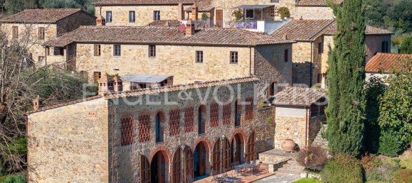 Квартира с 3 спальнями в Бучине, Италия № 138768 2