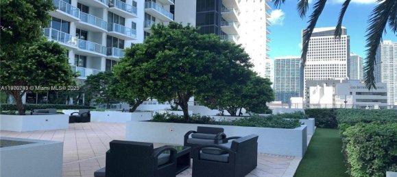 2 dormitorios propiedad comercial en venta en Miami, Miami-Dade, Florida, USA № 614220 2