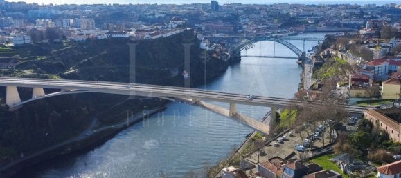 553m² Building in Porto, Portugal No. 109405 34