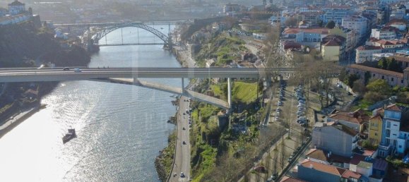 553m² Building in Porto, Portugal No. 109405 22