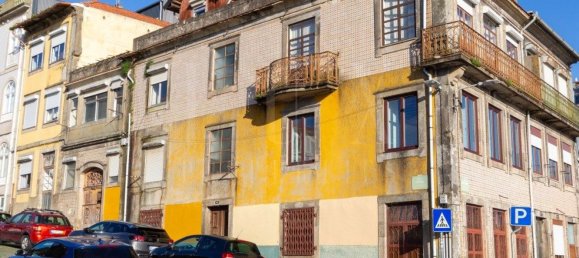 553m² Building in Porto, Portugal No. 109405 15