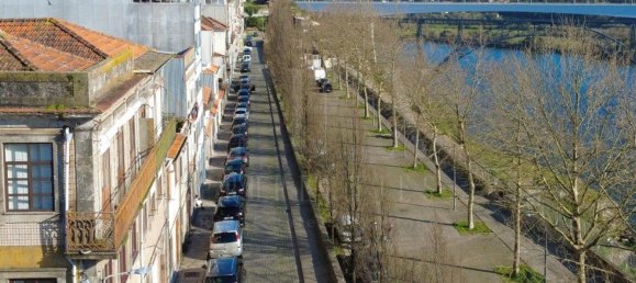 553m² Building in Porto, Portugal No. 109405 26