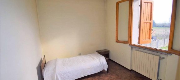 Casa de 4 habitaciónes en Russi, Italy No. 24446 26