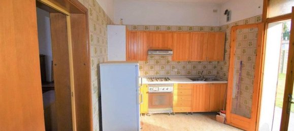 Casa de 4 habitaciónes en Russi, Italy No. 24446 2