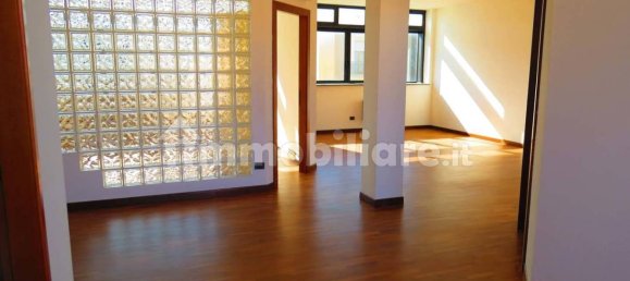4 rooms Office in Rottofreno, Italy No. 135996 3