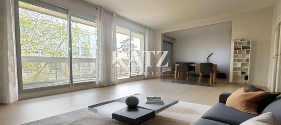 Apartamento de 2 dormitorios en Garches, France No. 320469 2