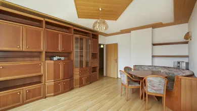 3غرفة شقة في Leonding, Austria رقم 210998