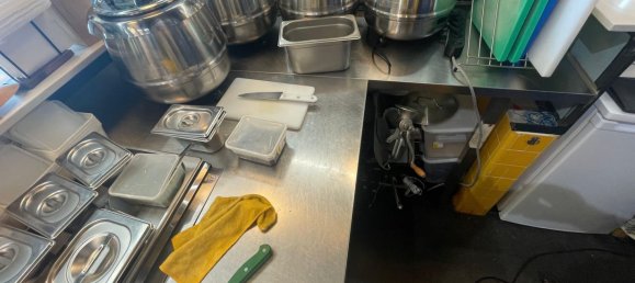 30m² Commercial property in Lisbon, Portugal No. 318963 13