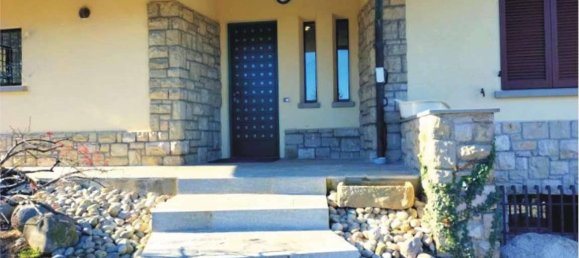 Вилла с 10 комнатами в Брембате ди Сопра, Италия № 29585 5