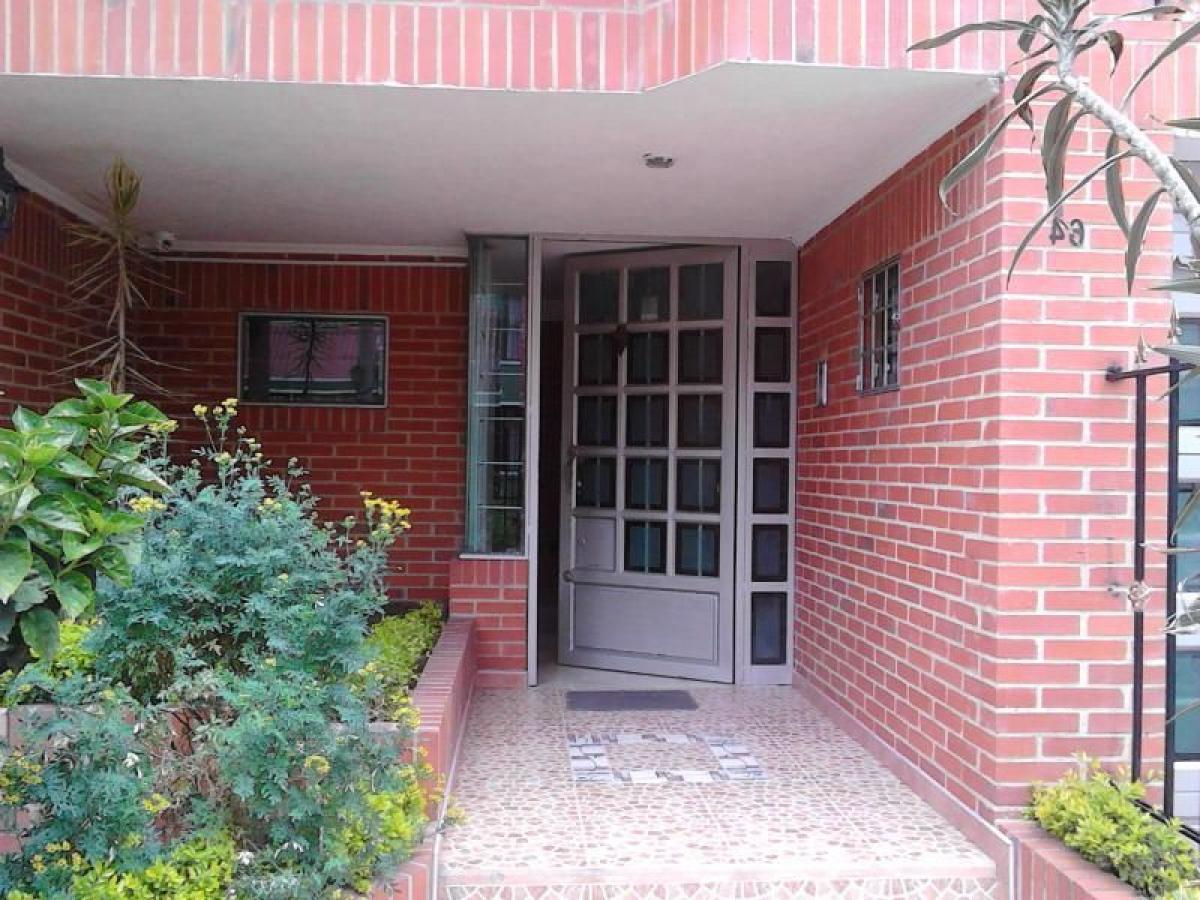 4 bedrooms House in Cundinamarca, Colombia No. 8521