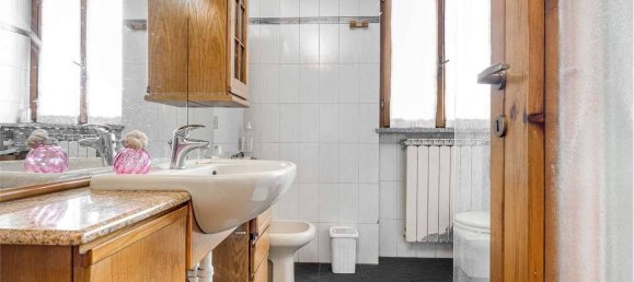 4 chambres Villa à Castano Primo, Italy No. 270455 9