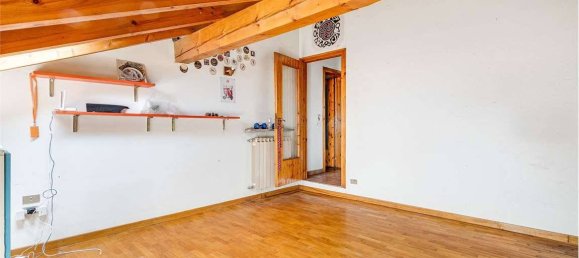 4 chambres Villa à Castano Primo, Italy No. 270455 6