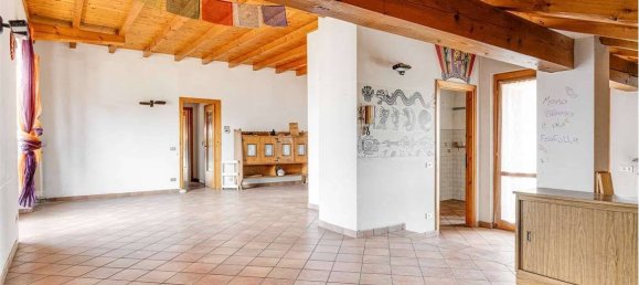 4 chambres Villa à Castano Primo, Italy No. 270455 4