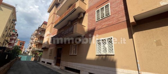 4 bedrooms Apartment in Rome, Italy No. 337895 19